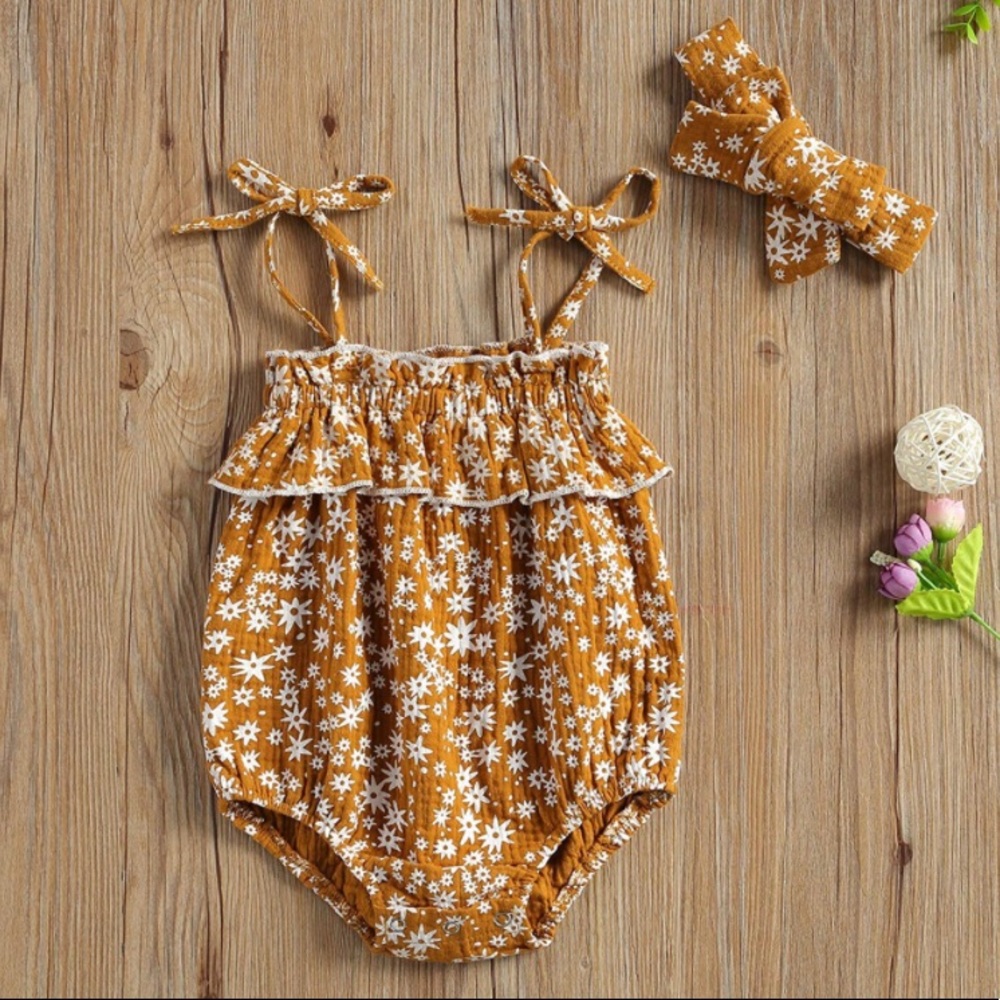 Baby girl floral romper